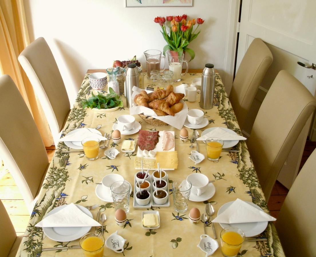 Bed & Breakfast Tegenover De Molen Haarlem Dış mekan fotoğraf
